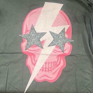 Women’s Grey, Hot Pink Star Eyes Skull Tee-Size 1XL